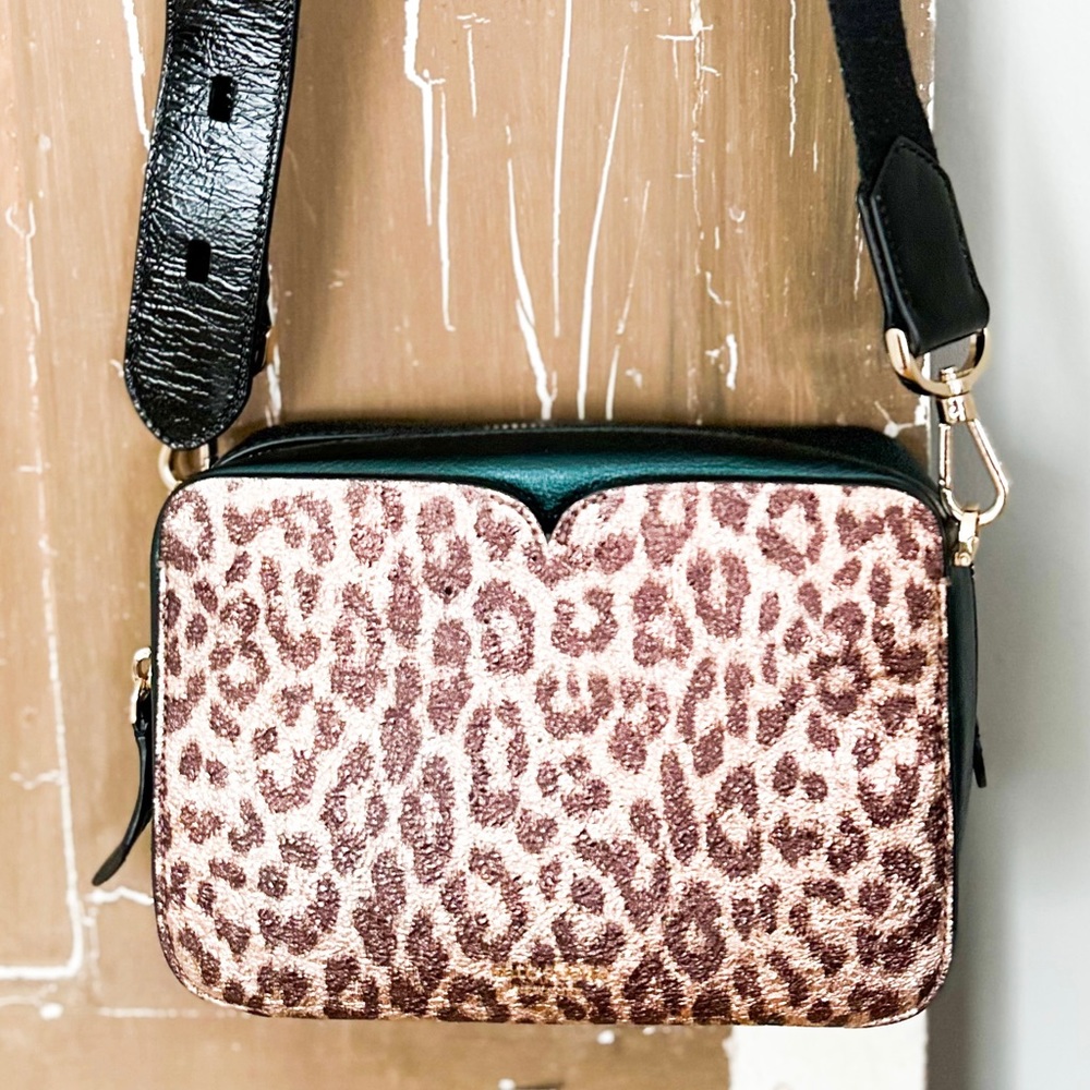 KATE SPADE CANDID METALLIC LEOPARD MEDIUM CAMERA CROSSBODY BAG